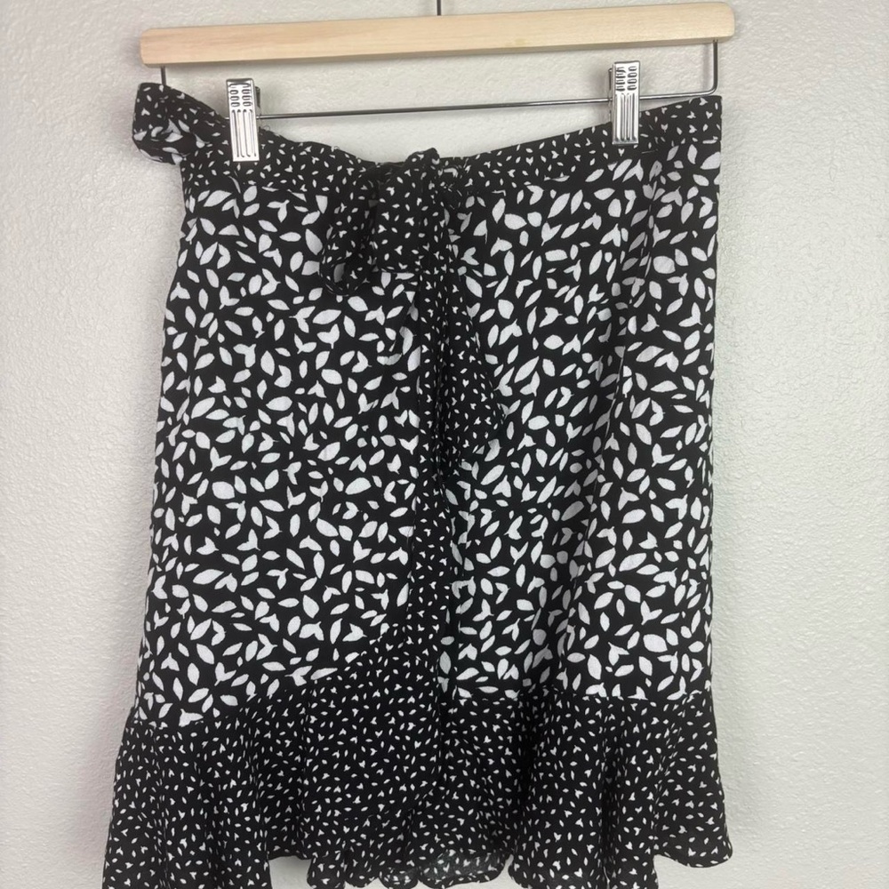 Banana Republic Black and White A-Line Skirt
